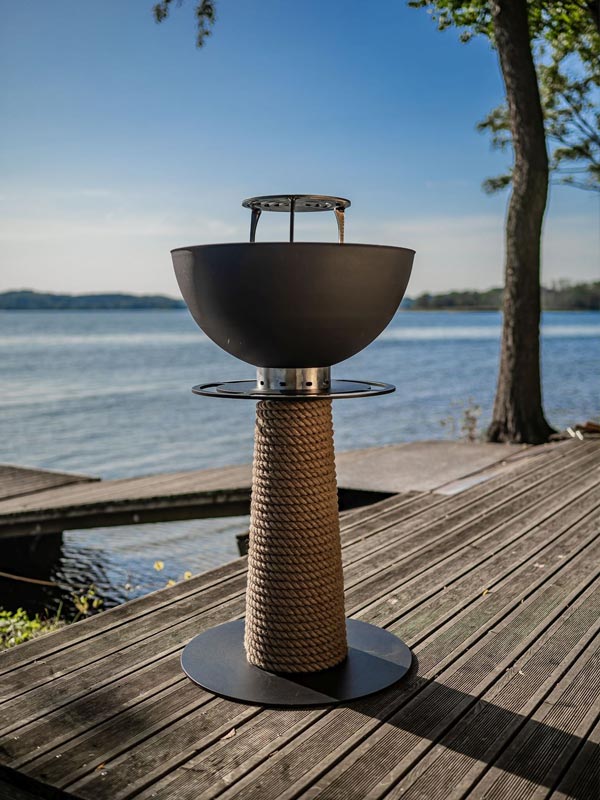 Masuria JUNO 600 – záhradné ohnisko s grilom a jutovým lanom