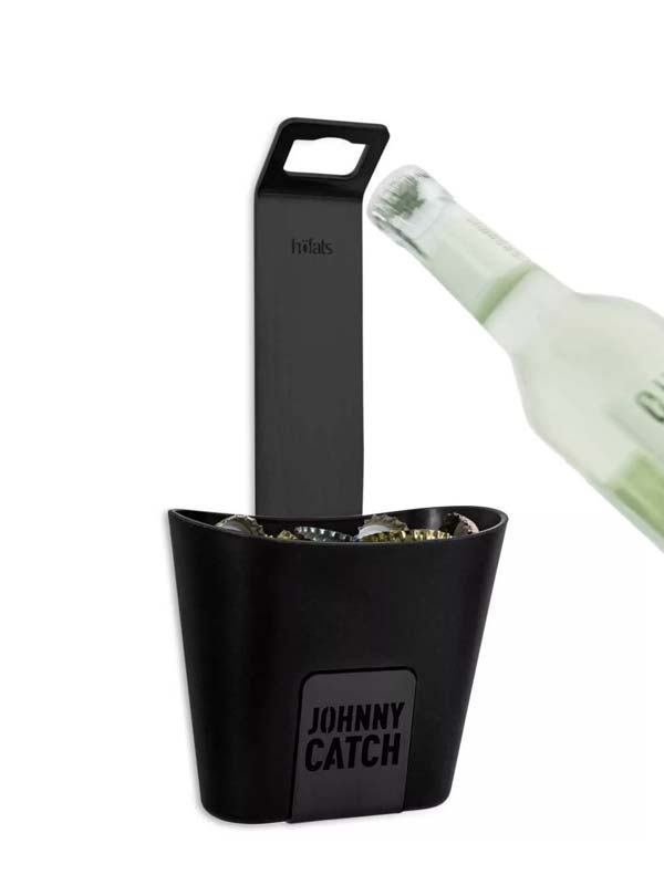 Höfats Johnny Catch Cup Black – nástenný otvárač na fľaše